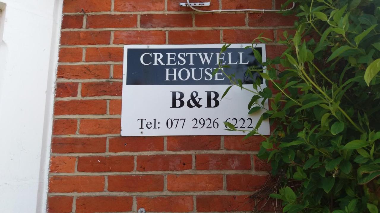 Crestwell House Bed and Breakfast Eastleigh Eksteriør billede